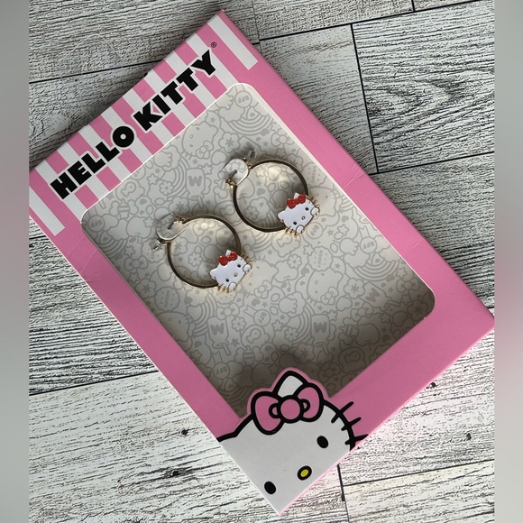 Hello Kitty Earrings - NWT - Picture 3 of 4